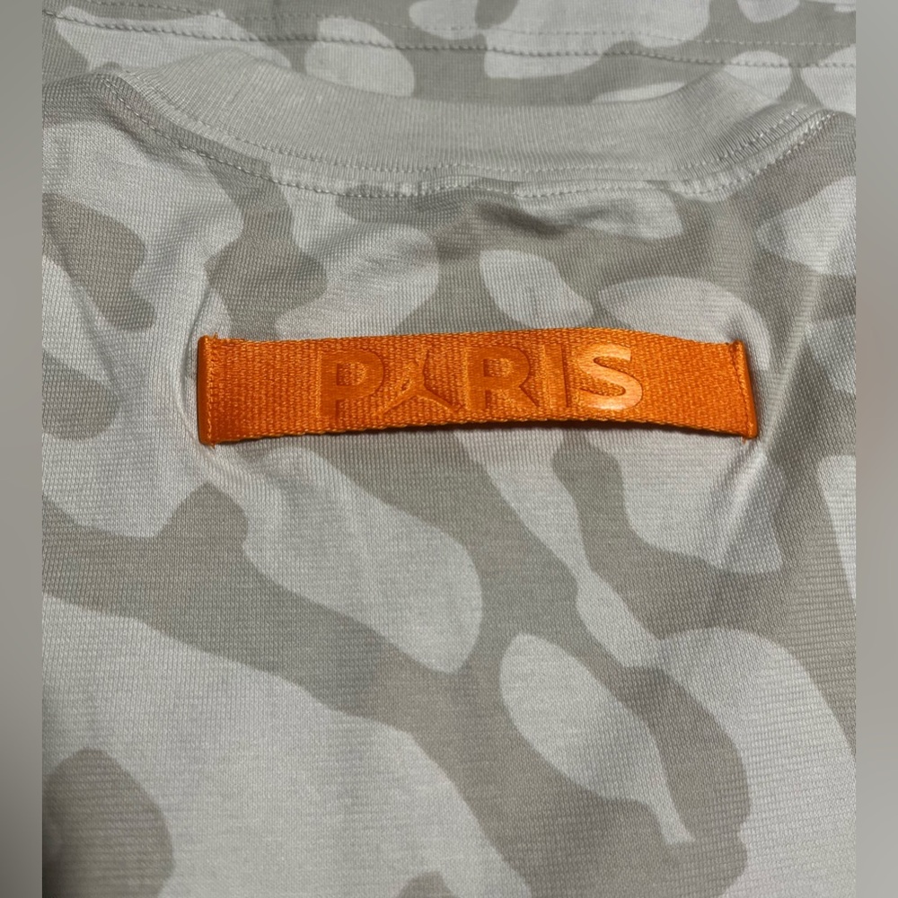 Jordan Beige Abstract Pattern Tee - Picture 5 of 6